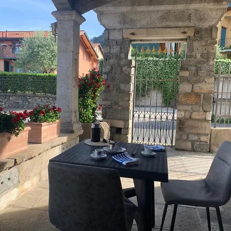 Appartement Renzo, Dongo, Di Dongo