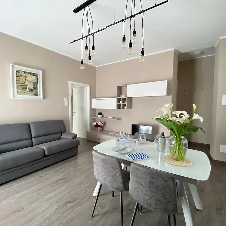 Renzo, Dongo, Di * Dongo