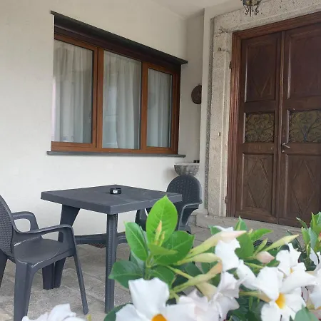 Renzo, Dongo, Di Apartment Dongo