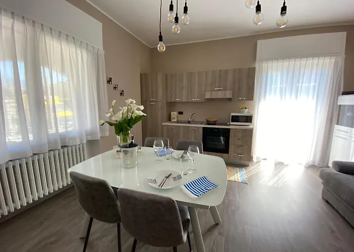 公寓 Renzo, Dongo, Di *