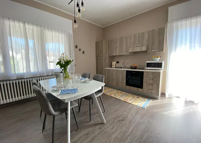 公寓 Renzo, Dongo, Di *